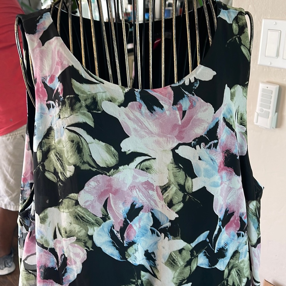 Vince Camuto Sleeveless Floral High-low Top XL